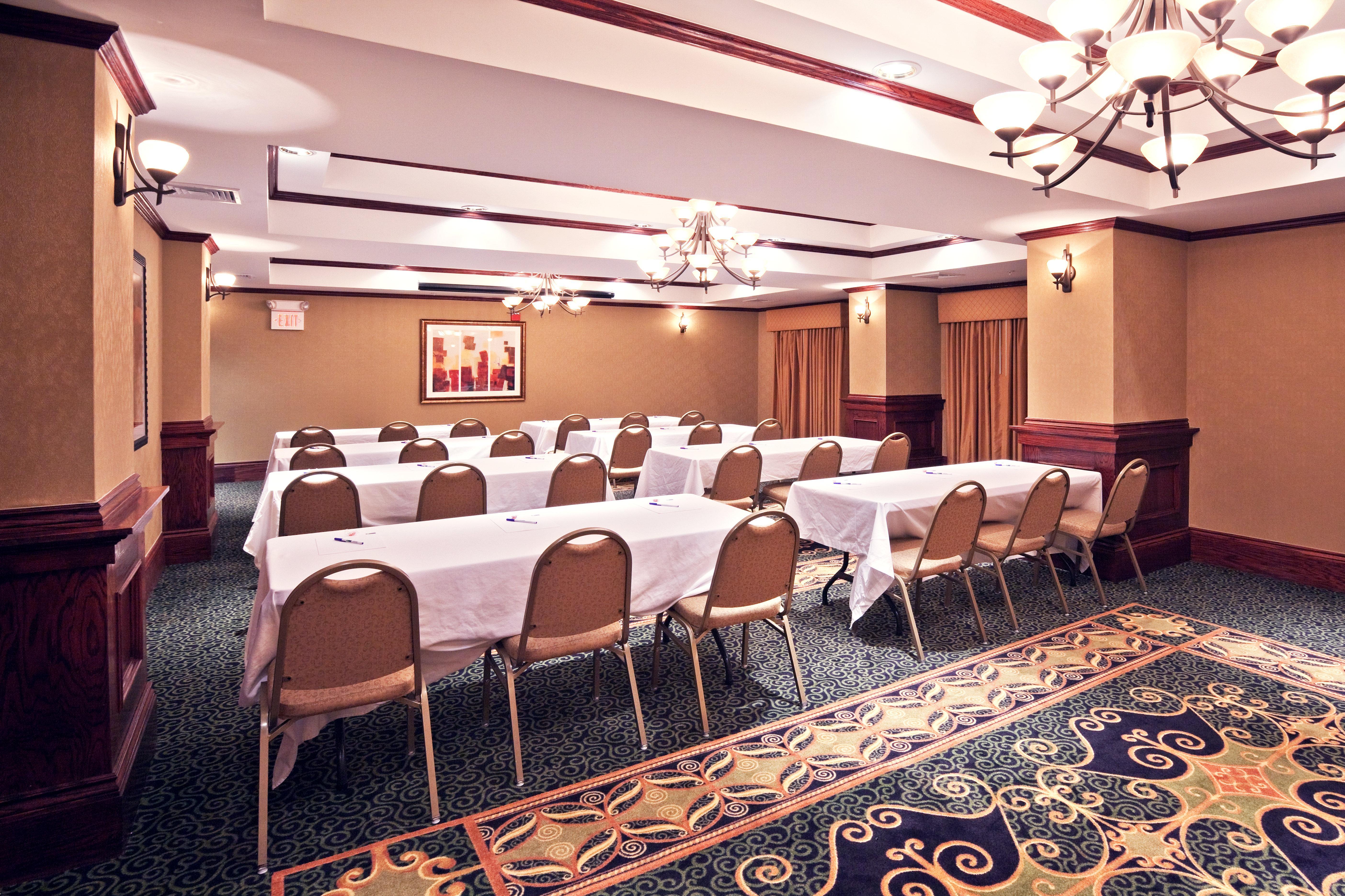 Holiday Inn Express Hotel & Suites Shawnee I-40 By Ihg Εξωτερικό φωτογραφία
