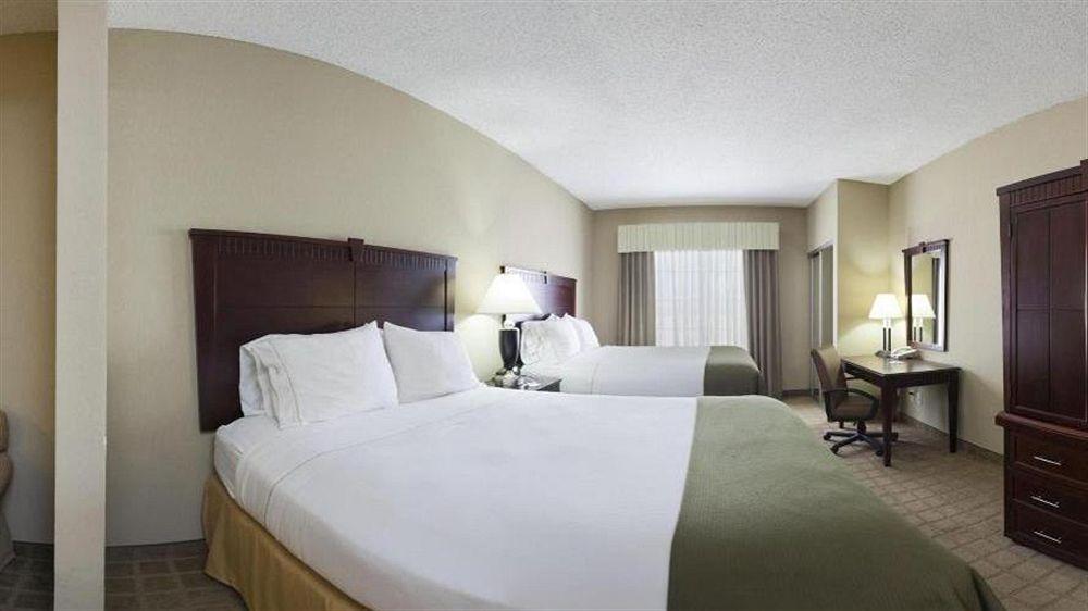 Holiday Inn Express Hotel & Suites Shawnee I-40 By Ihg Εξωτερικό φωτογραφία
