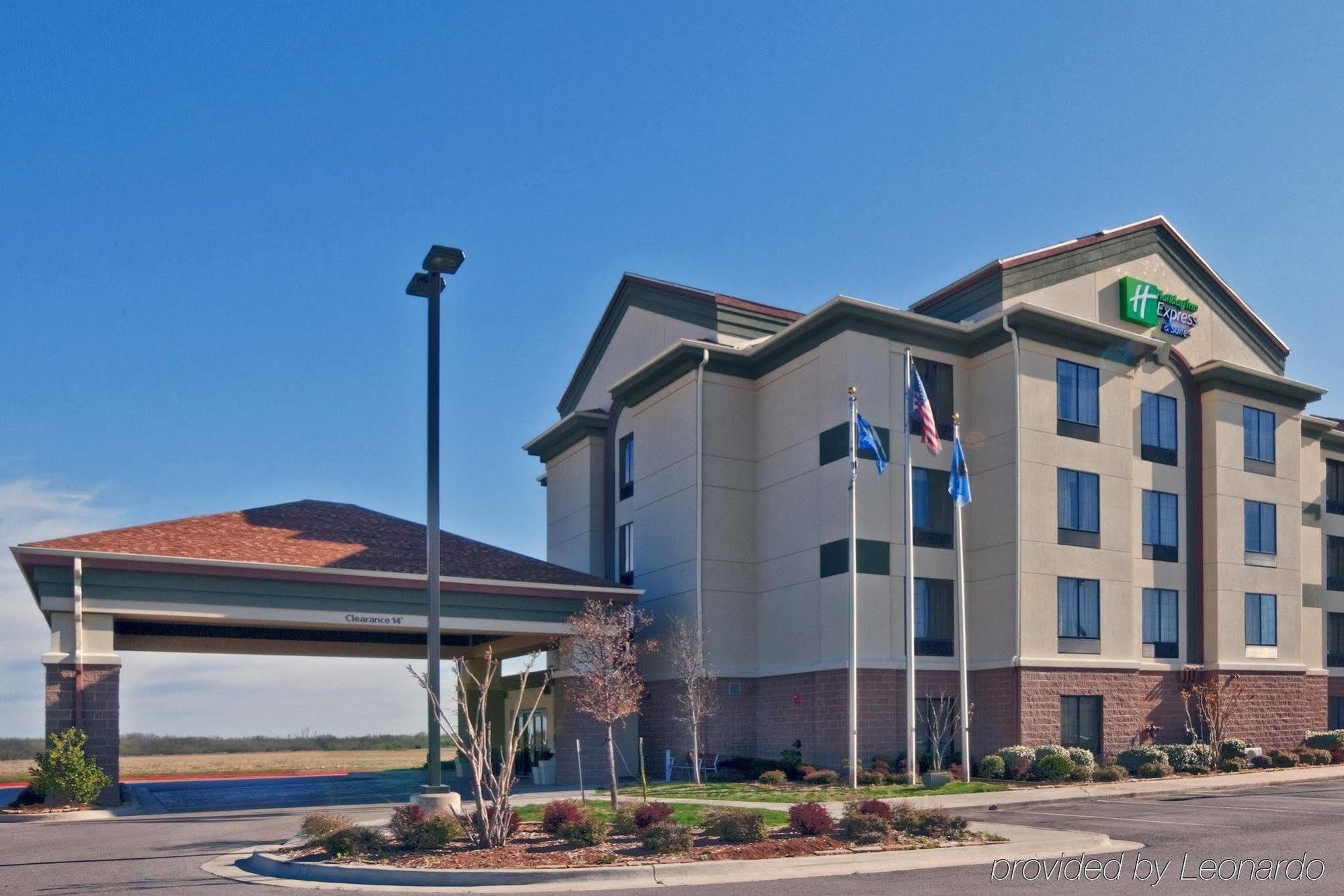 Holiday Inn Express Hotel & Suites Shawnee I-40 By Ihg Εξωτερικό φωτογραφία